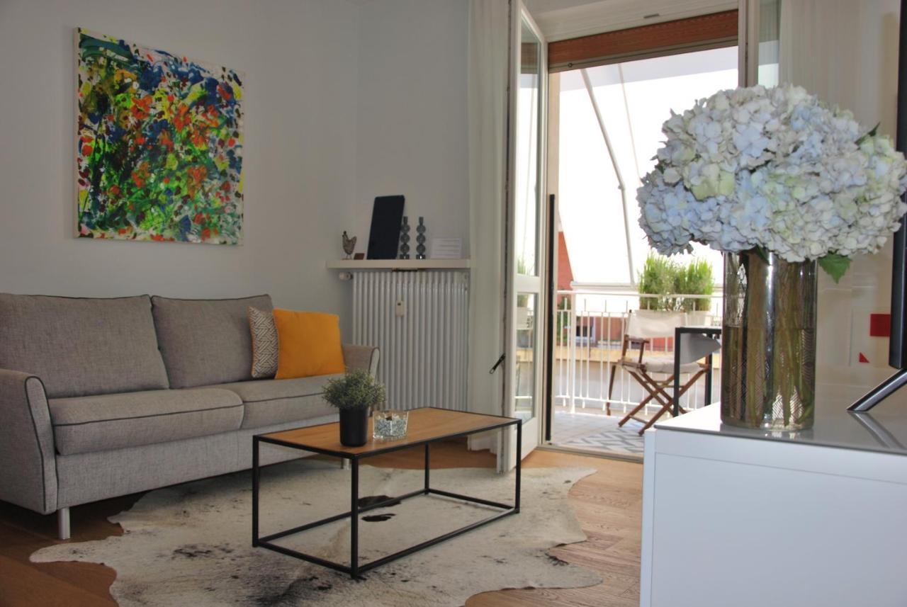 Suite 51 Appartamento Con Terrazzo A 50 Mt Dal Lago - Private Parking (Adults Only) Arona Extérieur photo