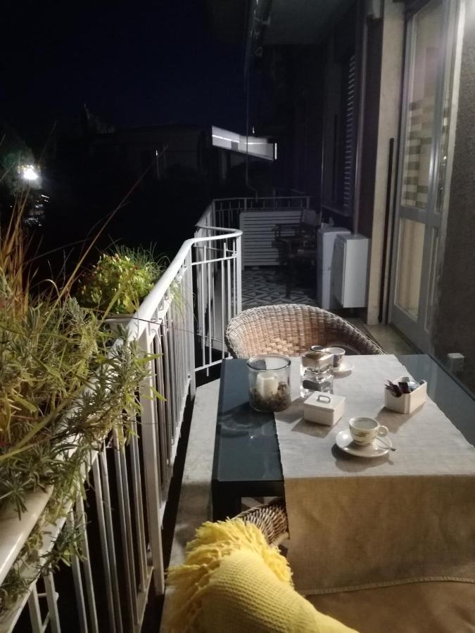 Suite 51 Appartamento Con Terrazzo A 50 Mt Dal Lago - Private Parking (Adults Only) Arona Extérieur photo