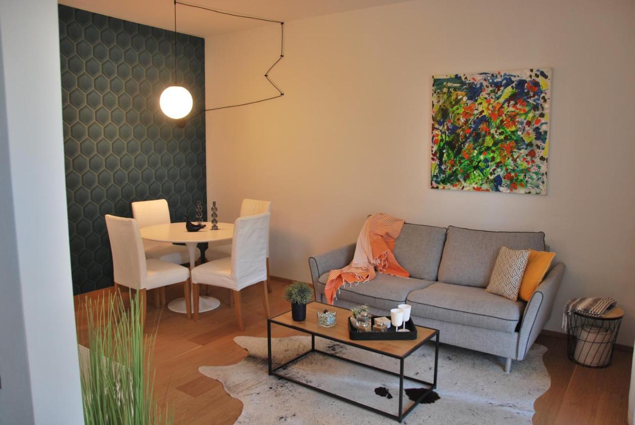 Suite 51 Appartamento Con Terrazzo A 50 Mt Dal Lago - Private Parking (Adults Only) Arona Extérieur photo