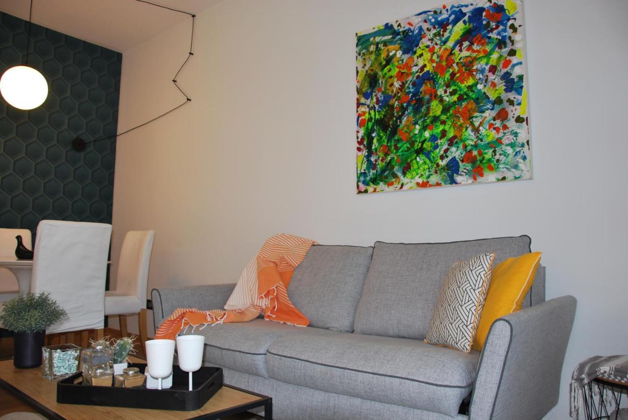 Suite 51 Appartamento Con Terrazzo A 50 Mt Dal Lago - Private Parking (Adults Only) Arona Extérieur photo