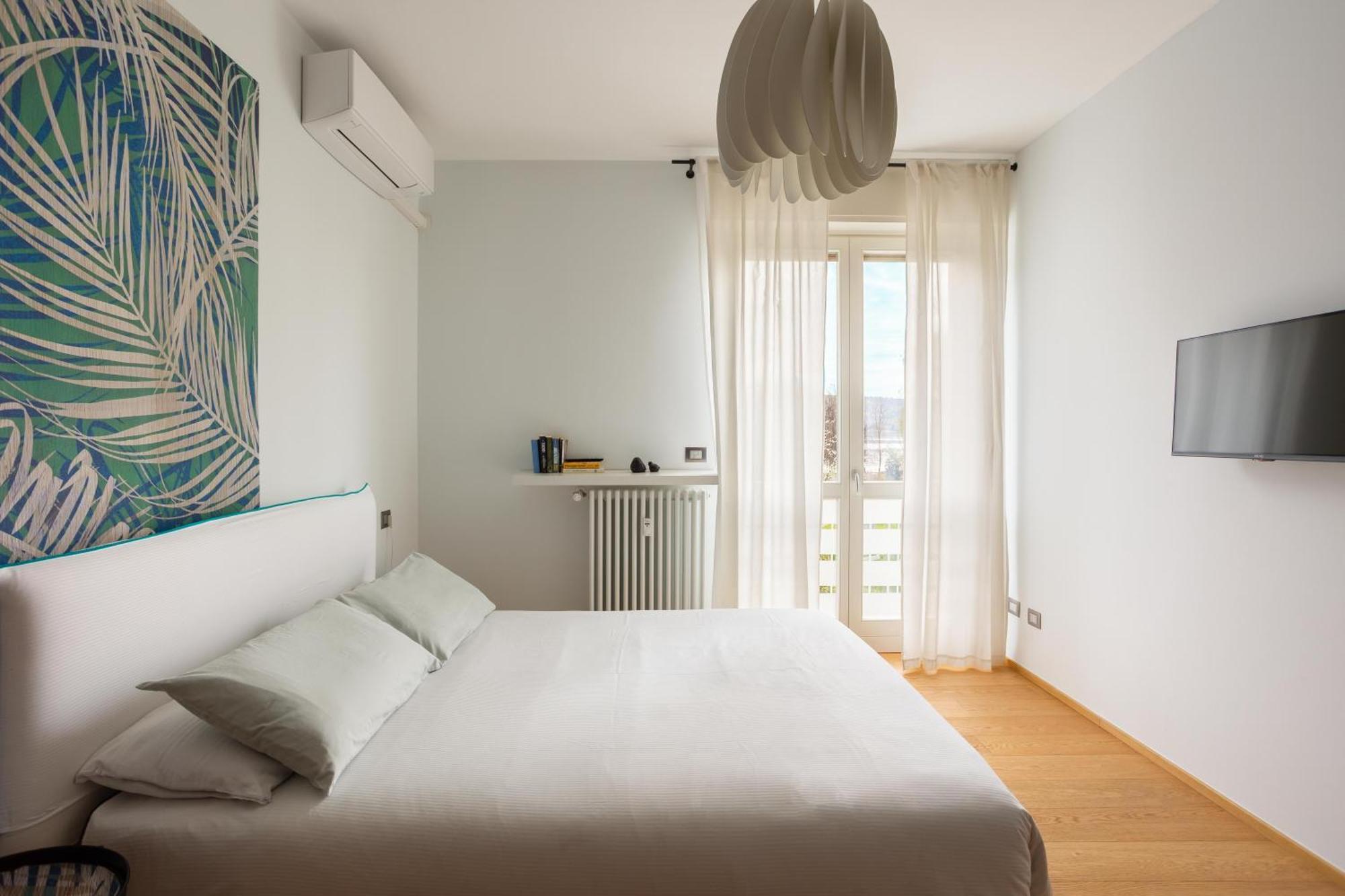 Suite 51 Appartamento Con Terrazzo A 50 Mt Dal Lago - Private Parking (Adults Only) Arona Extérieur photo