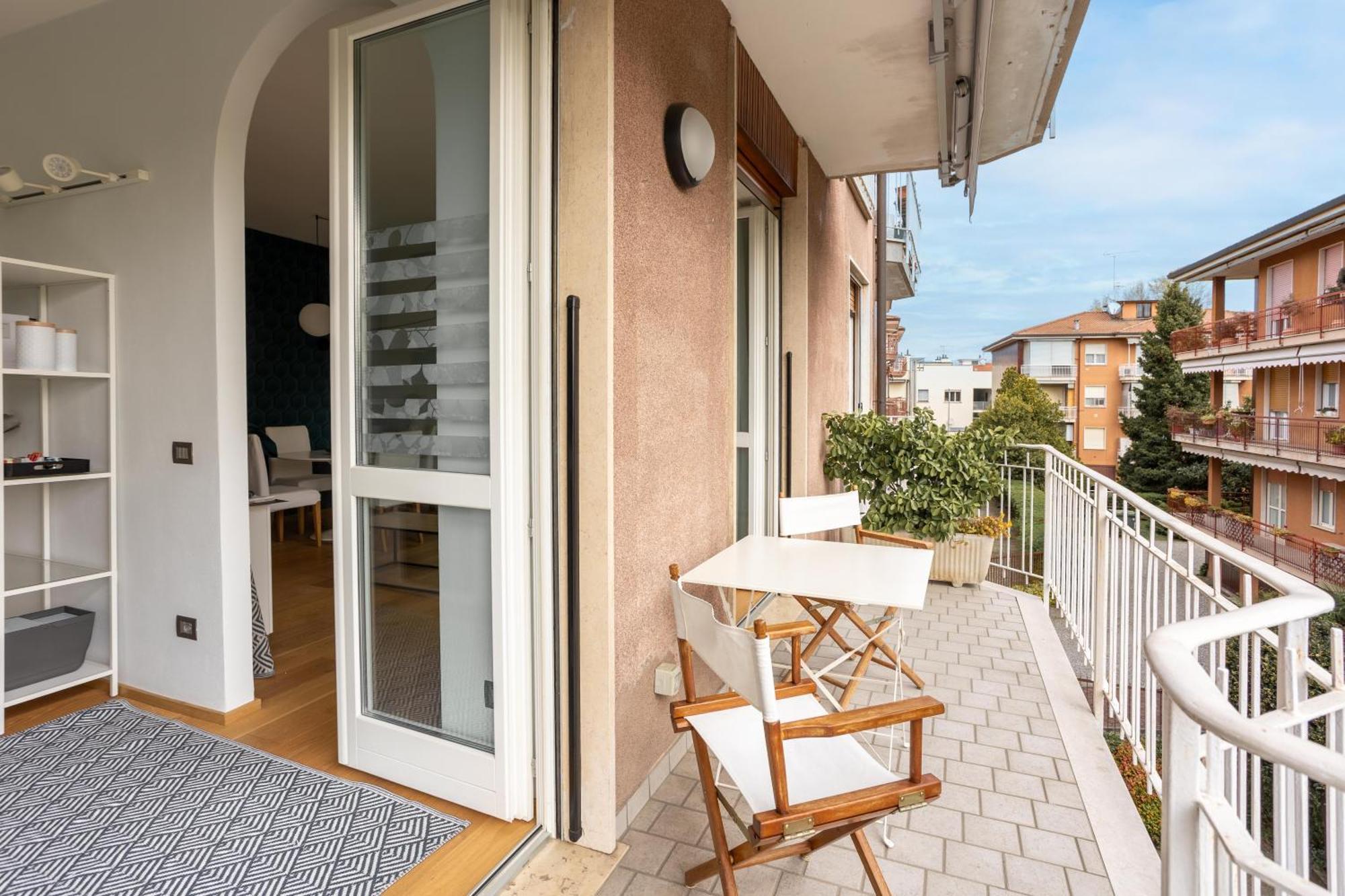 Suite 51 Appartamento Con Terrazzo A 50 Mt Dal Lago - Private Parking (Adults Only) Arona Extérieur photo