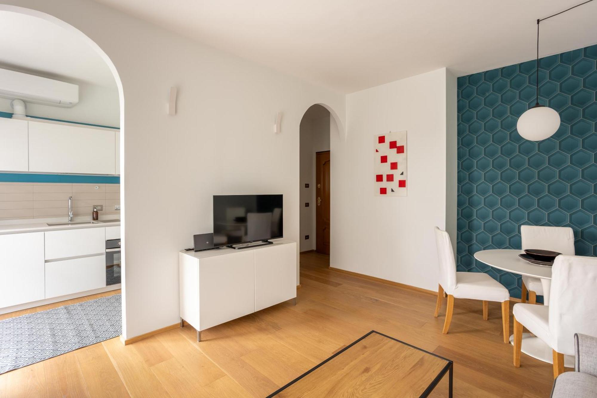 Suite 51 Appartamento Con Terrazzo A 50 Mt Dal Lago - Private Parking (Adults Only) Arona Extérieur photo