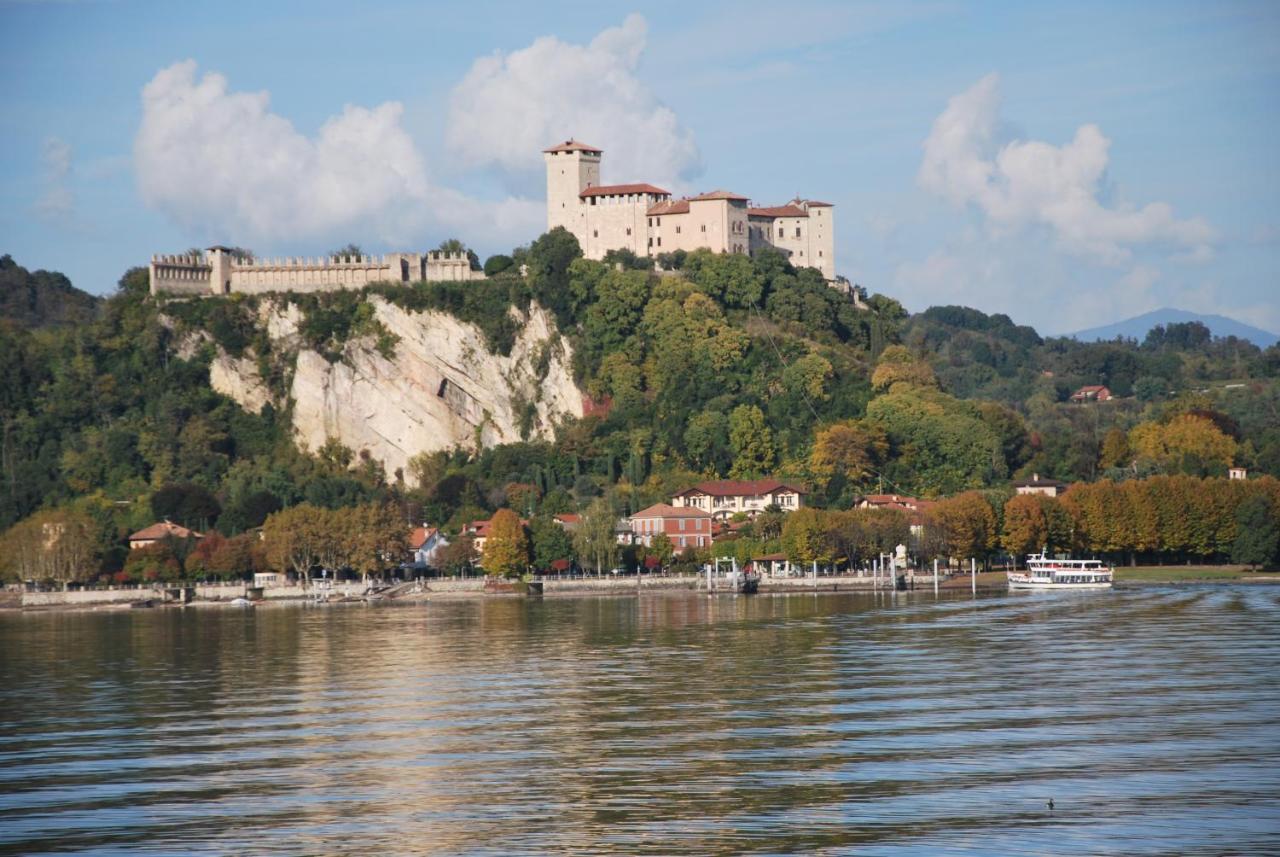 Suite 51 Appartamento Con Terrazzo A 50 Mt Dal Lago - Private Parking (Adults Only) Arona Extérieur photo